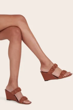STAUD - FRANKIE WEDGE TAN